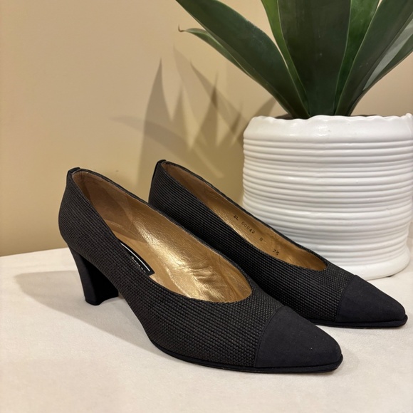 Stuart Weitzman heeled shoes sz 7.5 dark gray blended fabrics - Picture 1 of 13